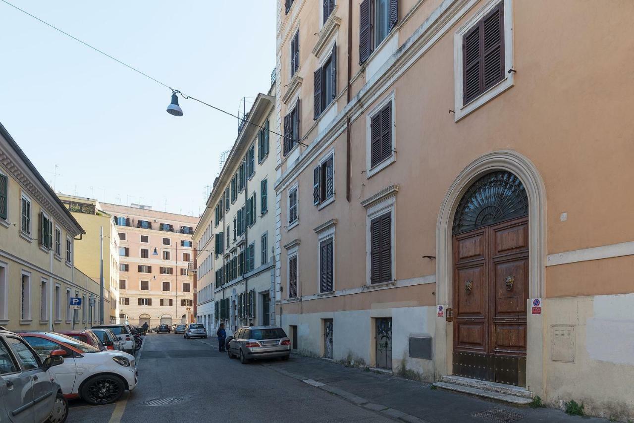 San Giovanni & Colosseo Roomy Flat Рим Экстерьер фото