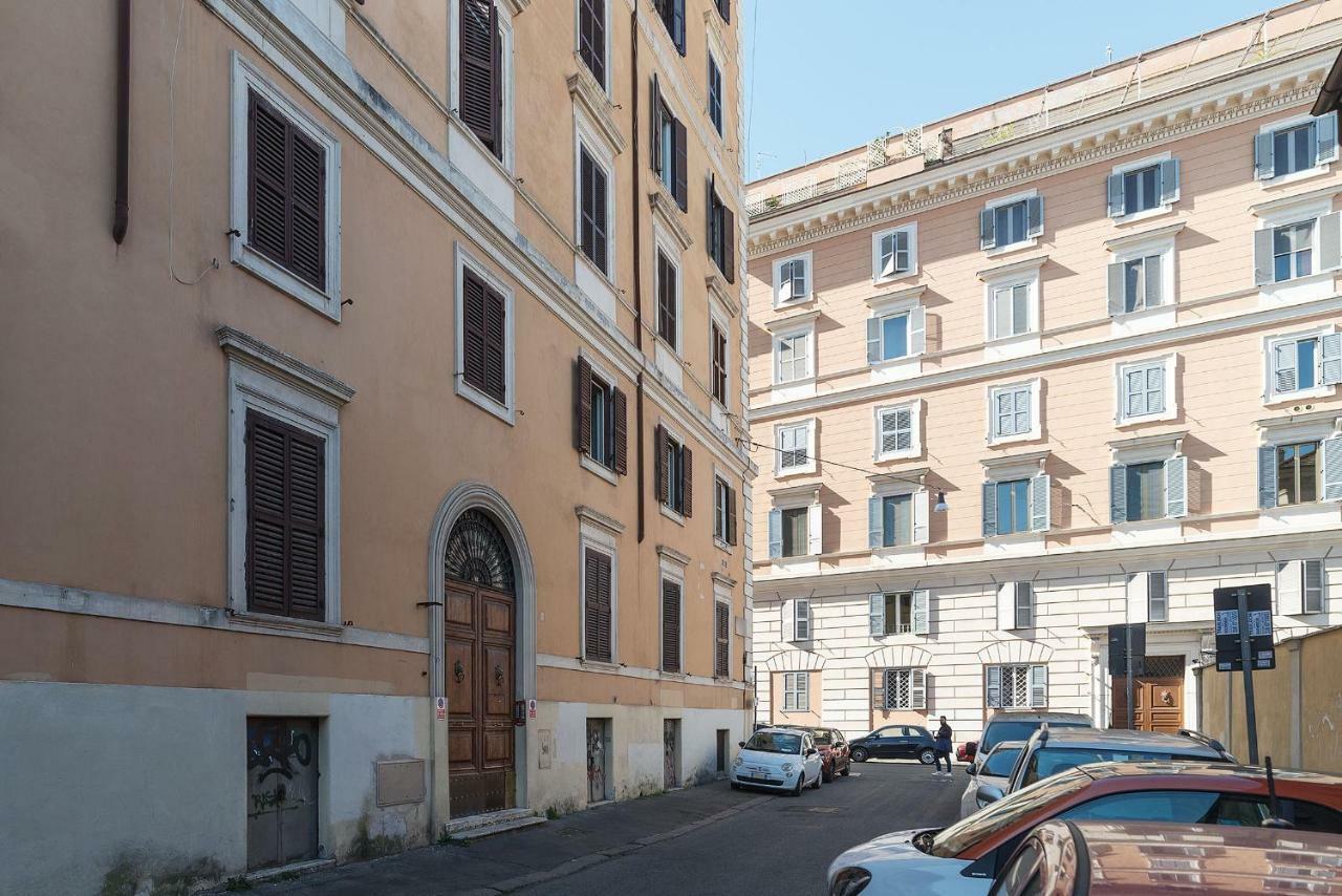 San Giovanni & Colosseo Roomy Flat Рим Экстерьер фото