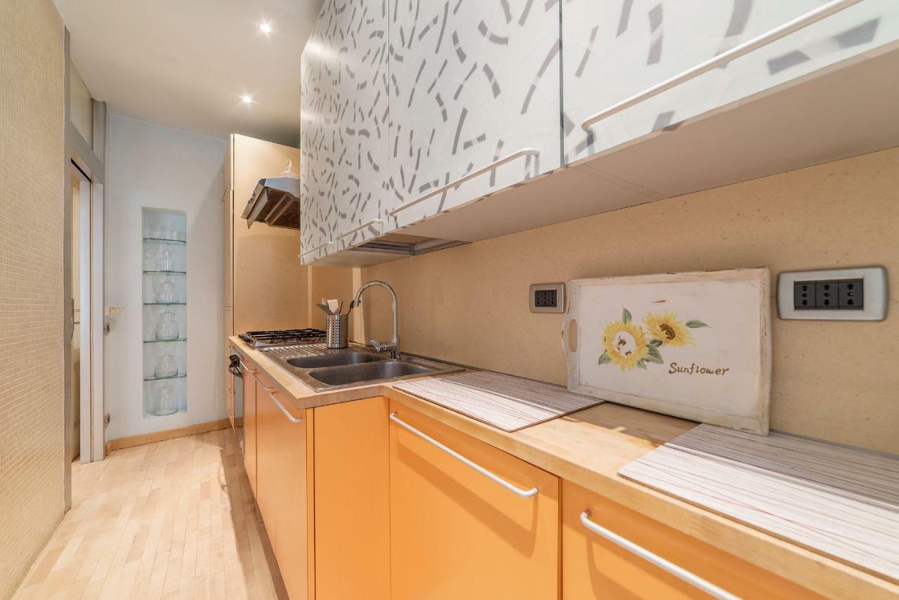 San Giovanni & Colosseo Roomy Flat Рим Экстерьер фото